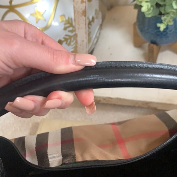 ♥️AUTHENTIC BURBERRY♥️ medium to large size - Picture 12 of 16